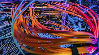 Bunte Kabel, Rechenzentrum