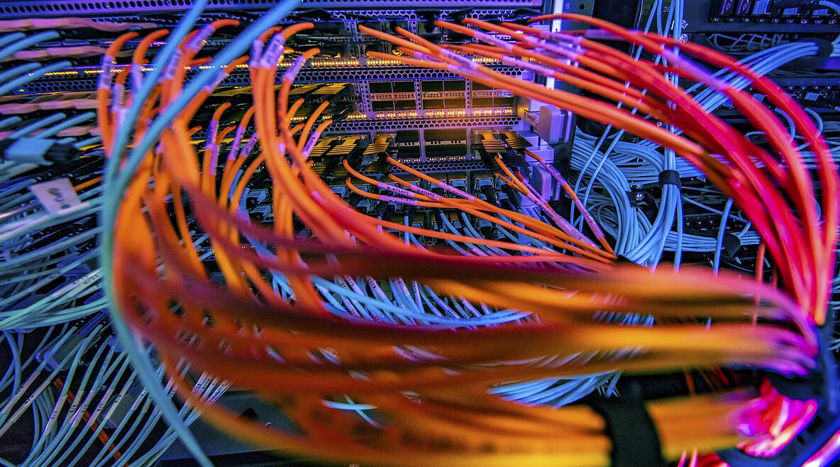 Bunte Kabel, Rechenzentrum
