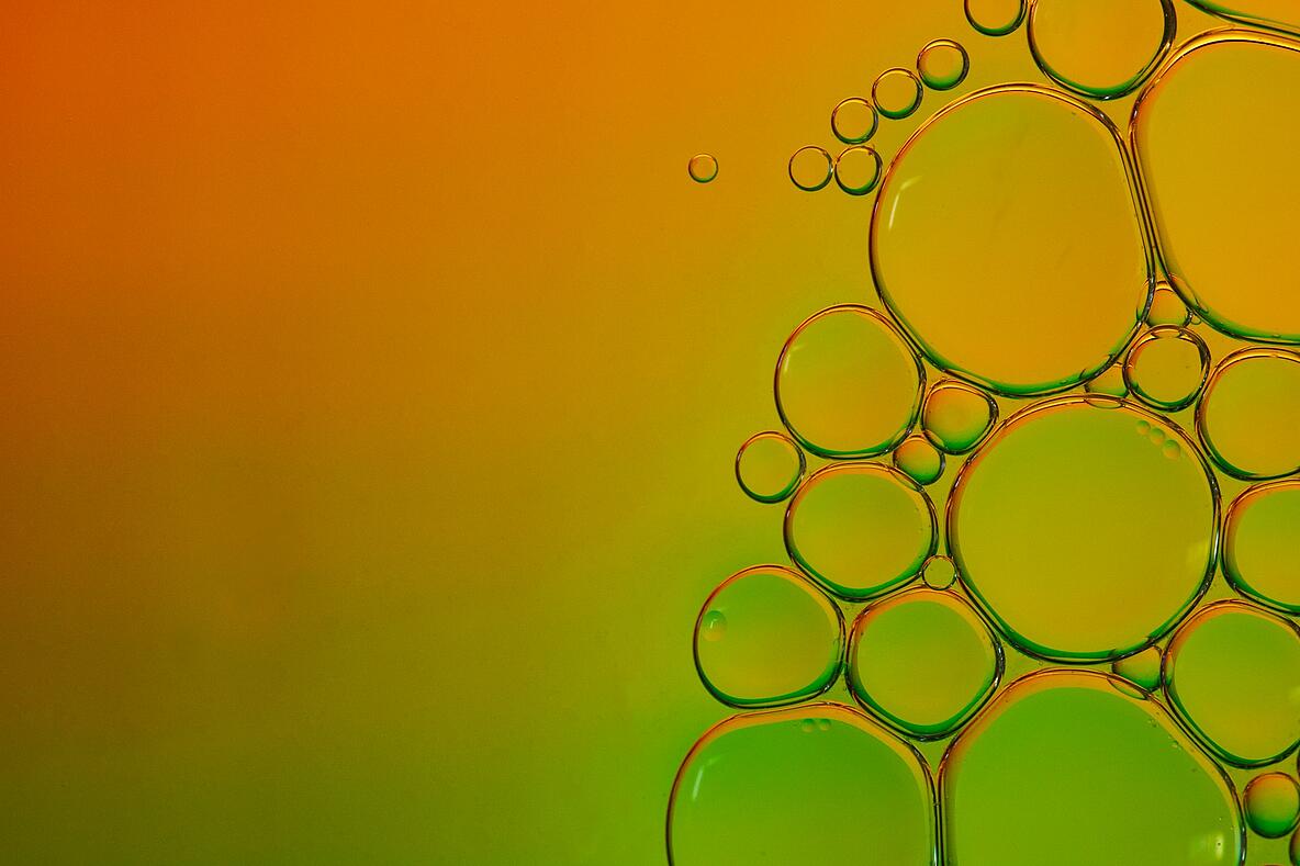 Blasen einer Chemikalie