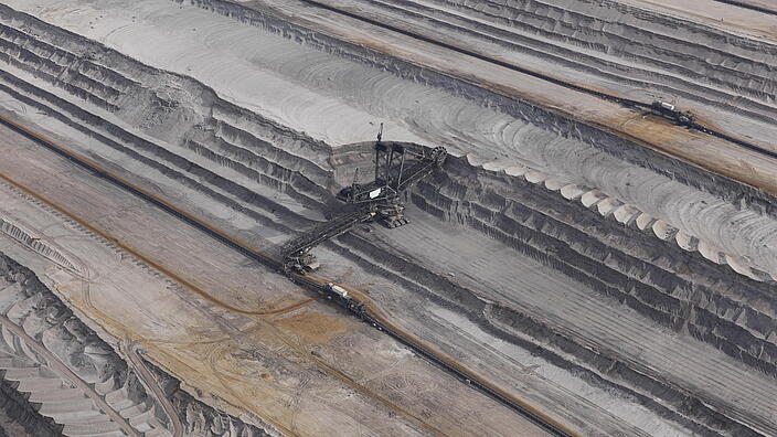 © plainpicture / Stephan Zirwes