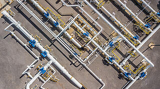 Ein Netz aus Pipelines aus der Vogelperspektive