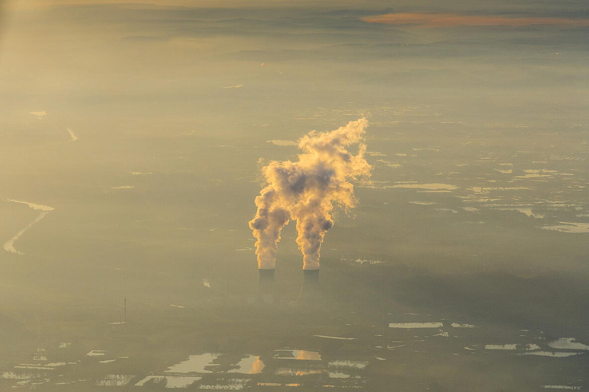 Atomwerke aus der Ferne